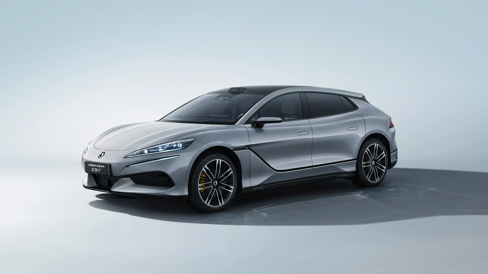Menzil Endişesine Son: BYD Denza Z9 GT Dünyanın Zirvesine Göz Dikti
